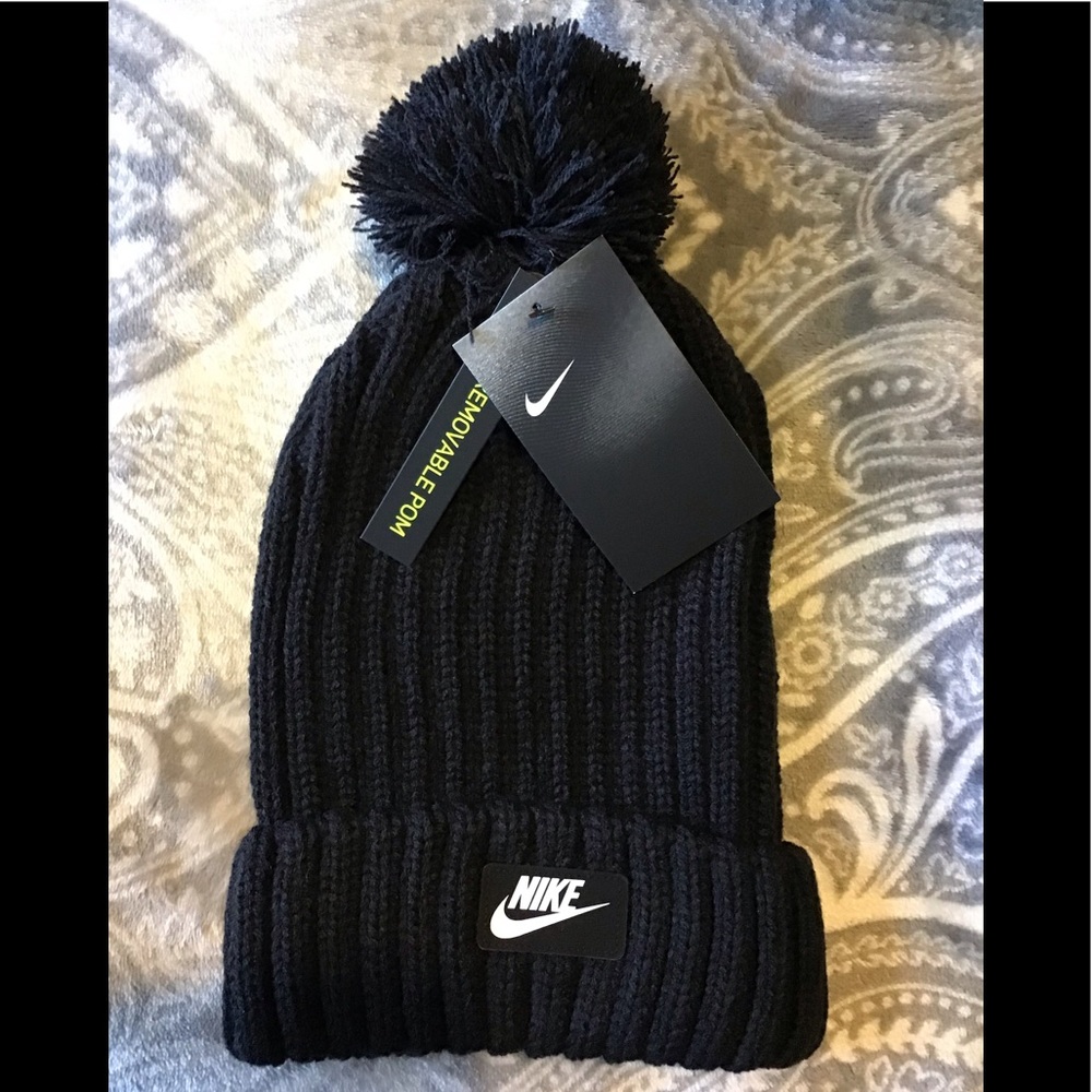 NIKE Black beanie/ skully/ hat/ cap UNISEX